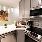 Rittenhouse Square Nearby Kimmel Center 1Bd