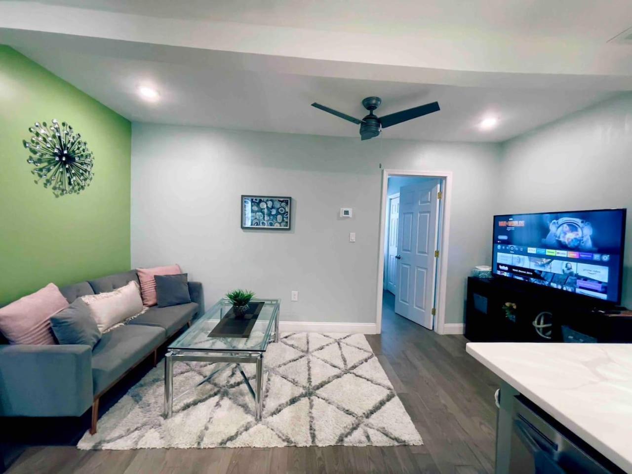 Rittenhouse Square Nearby Kimmel Center 1bd Apartment Philadelphia