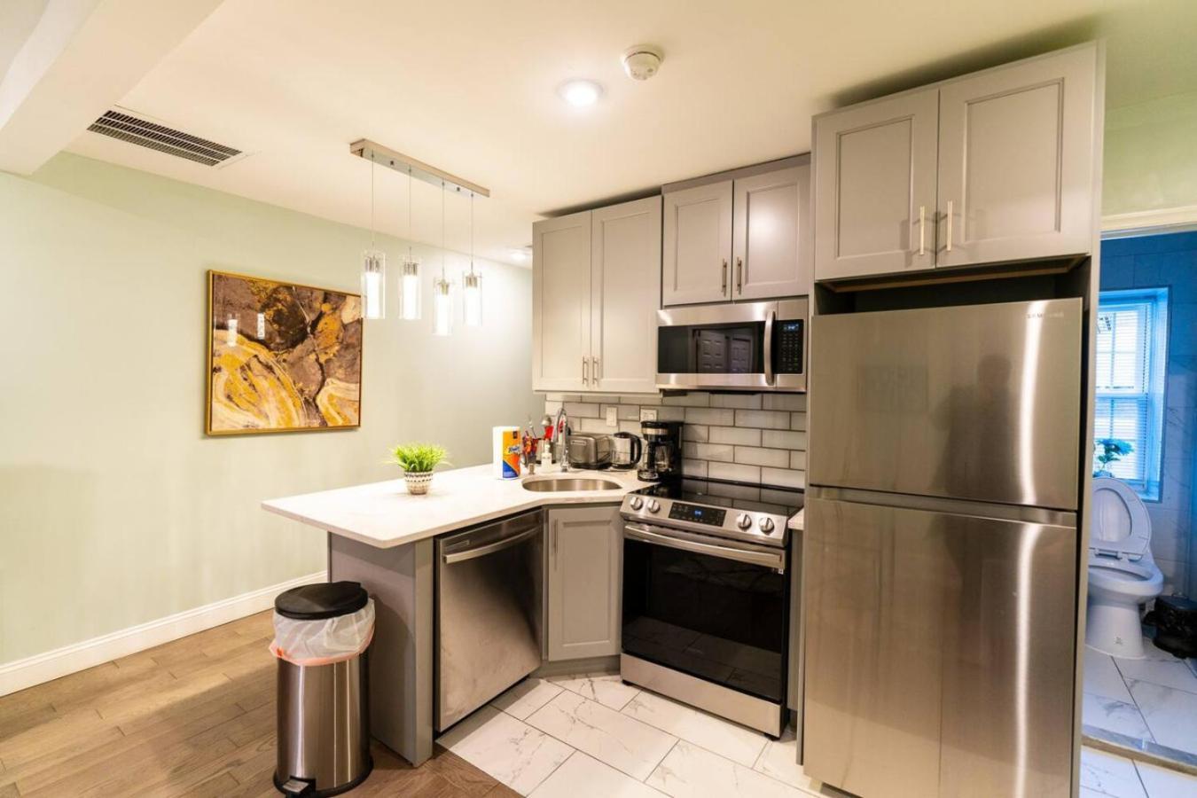 Rittenhouse Square Nearby Kimmel Center 1bd